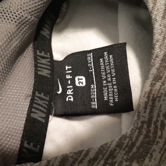 Nike Pullover Hoodie For Boys Size 2T Gray Color With yellow Symbol, - Picture 5 of 10